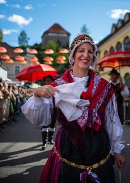 Izjemen obisk zaznamoval 50. Dneve narodnih noš in oblačilne dediščine v Kamniku (Blaž T. Muc)  (106)